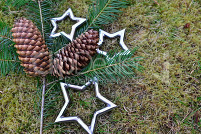 Weihnachten Sterne auf weißem Holzhintergrund