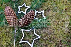 Weihnachten Sterne auf weißem Holzhintergrund