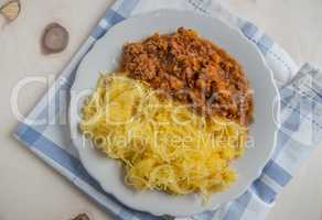 Spaghetti Kürbis mit Ragu