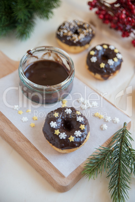 Weihnachtliche Donuts