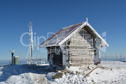 Small log house, frozen antenna and a few other stuff