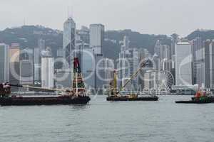 Hongkong Skyline in der Regenzeit mit Smog Wolke