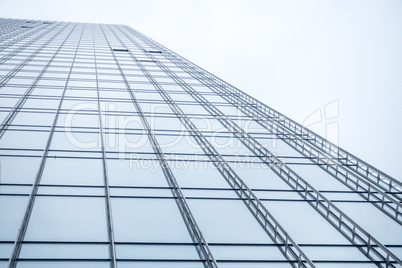 Fassade eines modernen Bürohochhauses in Frankfurt am Main, Deu