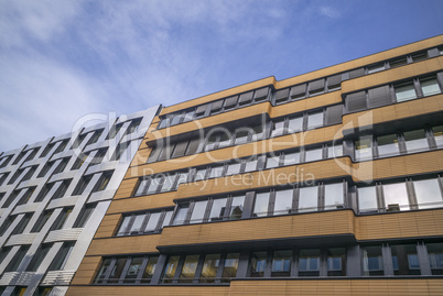 Abstrakte Fassade eines modernen Wohngebäudes in Hamburg, Deuts