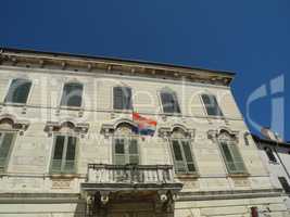 Haus mit kroatischer Flagge