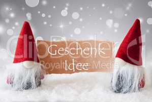 Red Gnomes With Snow, Geschenk Idee Means Gift Idea