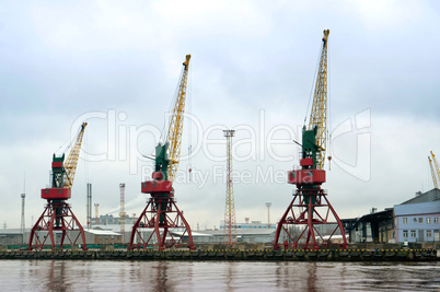 crane in the port