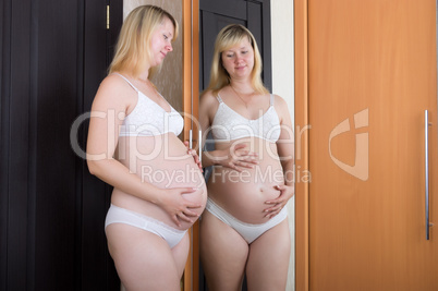 Portrait expectant mother