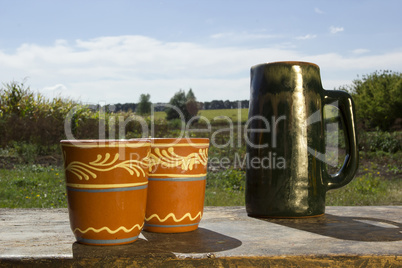 Stein and clay cups