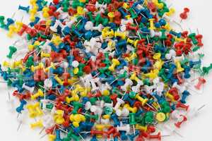 Bunte Pins