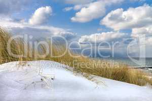 Winter an der Küste der Ostsee in Wustrow auf dem Fischland-Dar