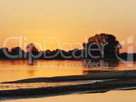 Ufer und Sandbänke an der Elbe