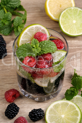 Lemonade with berries