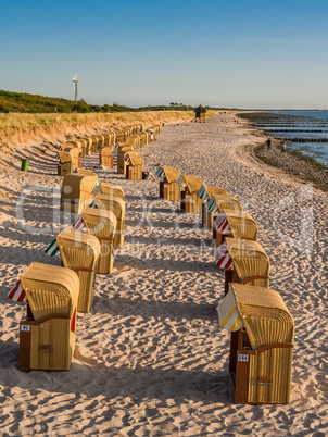 Strandkörbe an der Ostseeküste in Wustrow