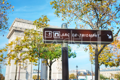 The Arc de Triomphe de l'Etoile sign