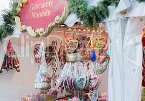 Lebkuchenherz, Süßigkeiten Stand auf dem Hamburger Weihnachtsmarkt
