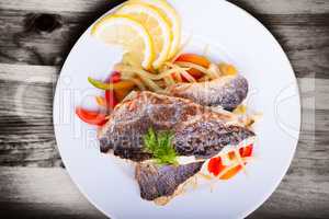 Fillet of sea bream with fennel and pepper