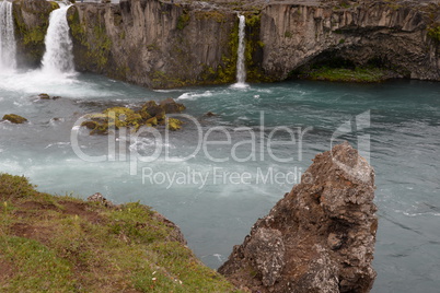 Kleiner Wasserfall am Godafoss