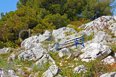 Bench between the rocks