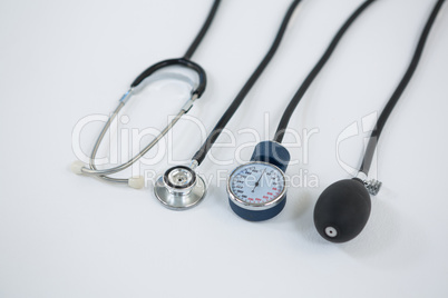 Blood pressure measuring equipment and stethoscope