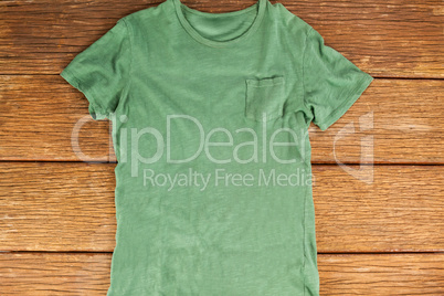 Green pocket t-shirt