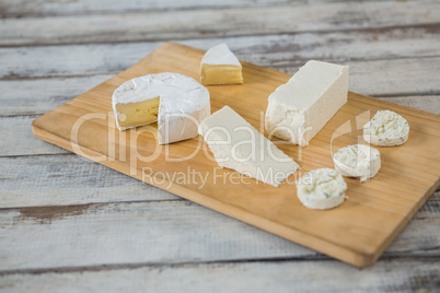 Different types of cheese