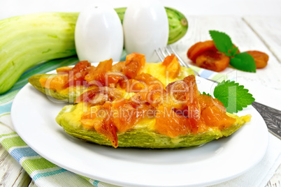 Courgettes in spicy sauce on napkin