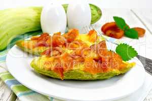 Courgettes in spicy sauce on napkin