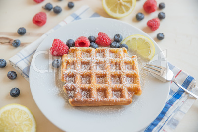 Waffeln mit Beeren