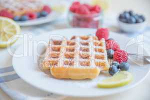 Waffeln mit Beeren