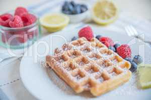 Waffeln mit Beeren