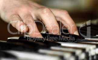 Hand of pianist