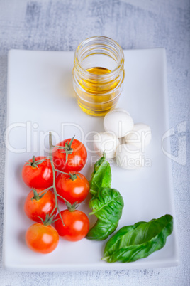 Caprese salad ingredients