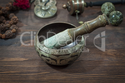Singing Bowl against other religious ritual objects