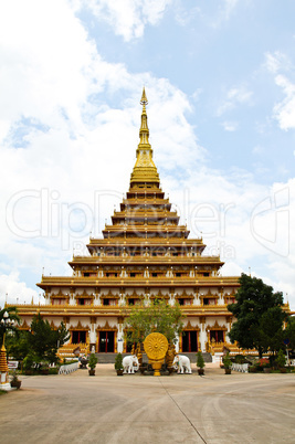 Temple in Thailand is named Phra-Mahathat-Kaen-Nakhon, Khon Kaen
