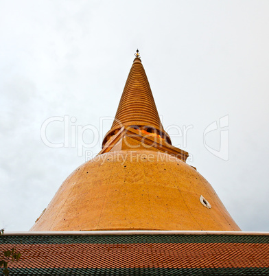 Phra Pathom Chedi, the tallest stupa in the world. It is located