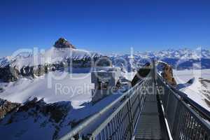 Mount Oldenhorn and suspension bridge