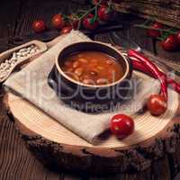 beans with piquant Tomato sauce