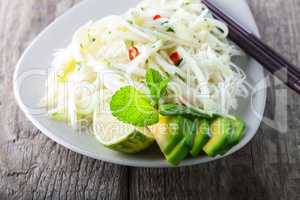 Spicy kohlrabi noodles