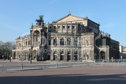 Semperoper in Dresden am Theaterplatz