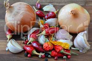 Onion, garlic,chilli and peppercorns
