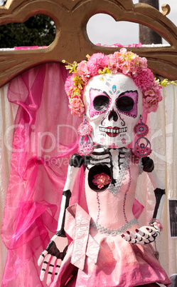 Flower and skeleton alter at Dia de los Muertos