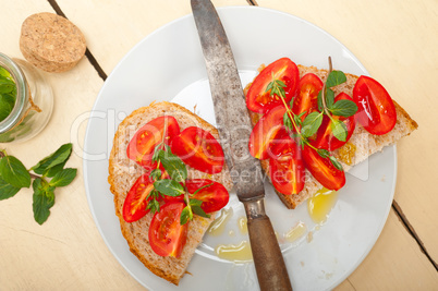 Italian tomato bruschetta