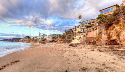 Sunset over the rocks at Pearl Street Beach