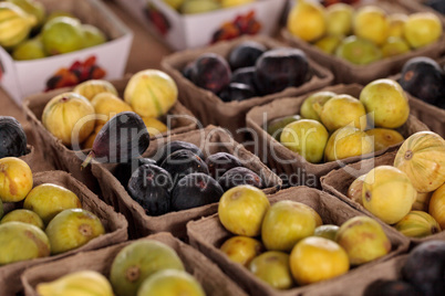 Purple and green figs