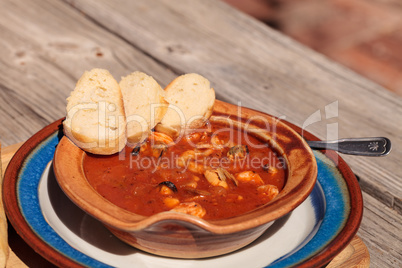 Seafood cioppino with French bread