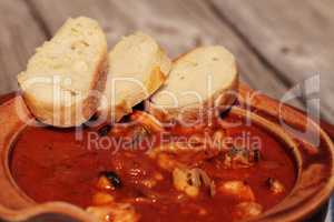 Seafood cioppino with French bread