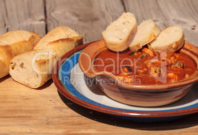 Seafood cioppino with French bread