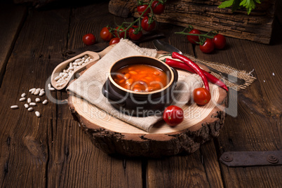 beans with piquant Tomato sauce