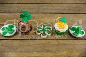 St Patricks Day shamrock on the cupcake with cookies